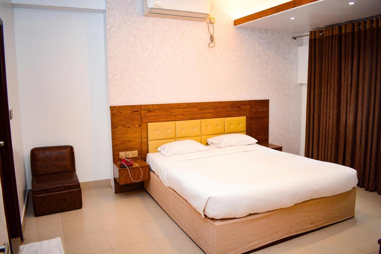 The Alina Hotel & Suites Chittagong Exterior photo