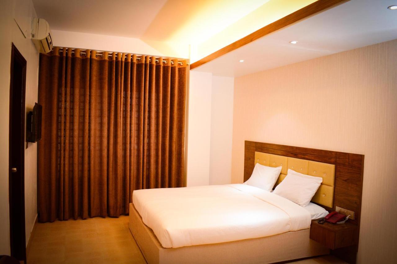 The Alina Hotel & Suites Chittagong Exterior photo