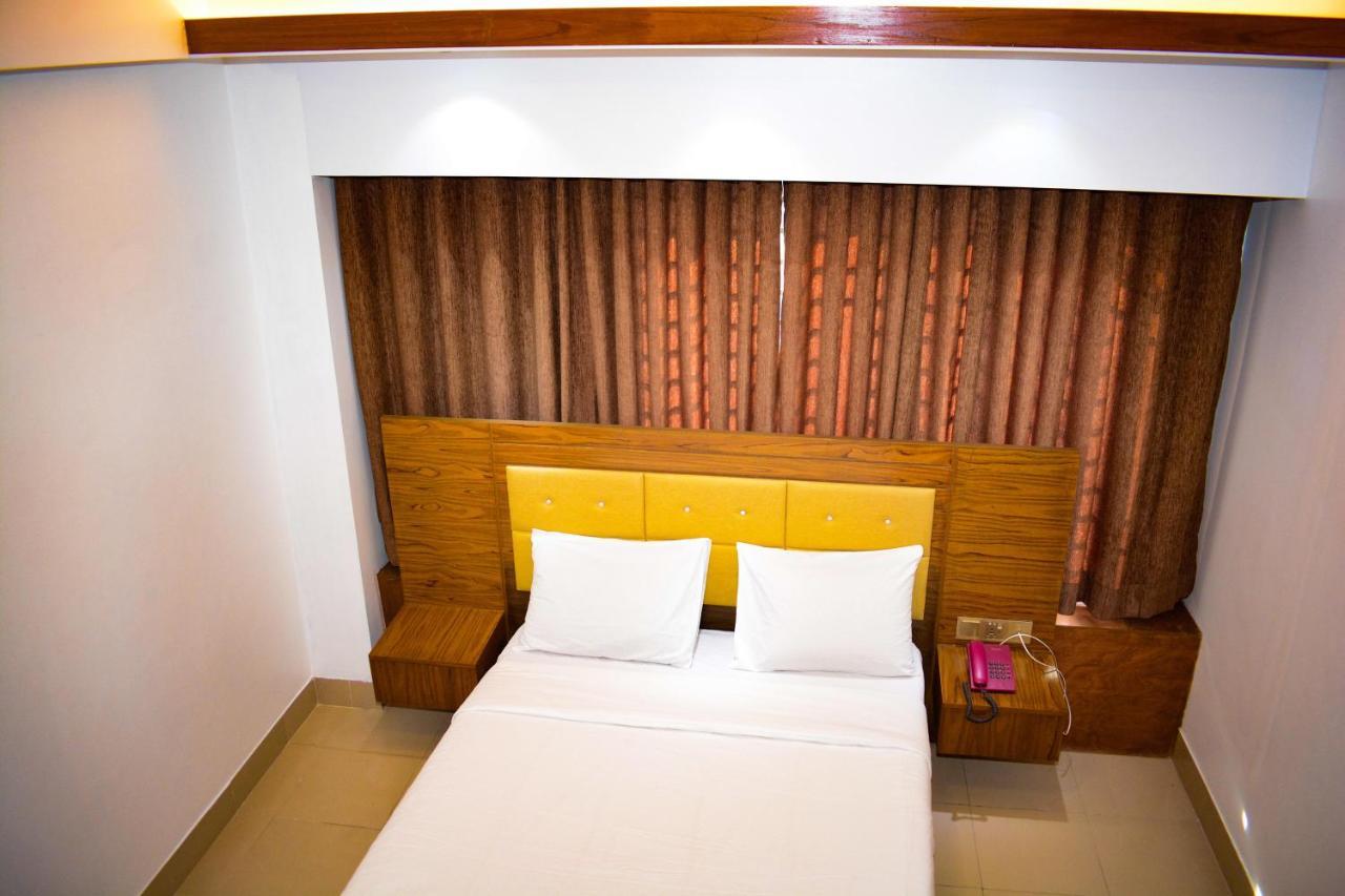 The Alina Hotel & Suites Chittagong Exterior photo